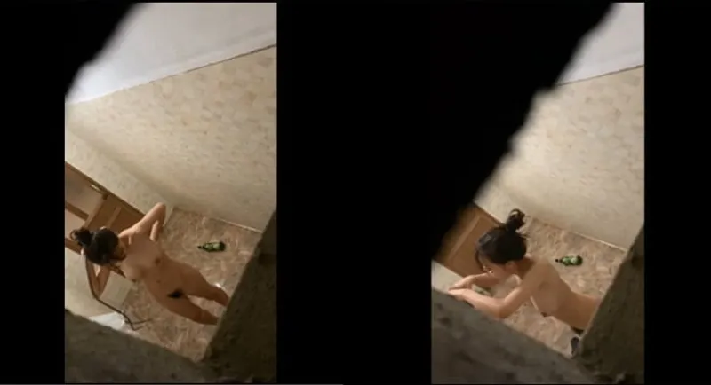 Quay lén học sinh nữ vú bự tắm